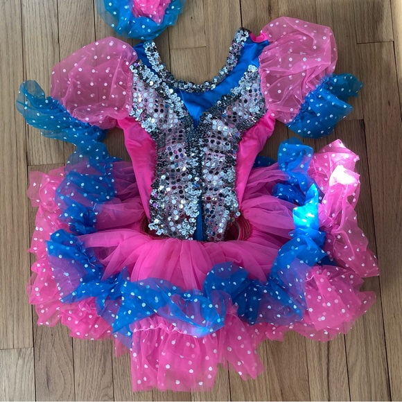 EUC dance recital costume worn once. Size Small child. - Picture 4 of 16